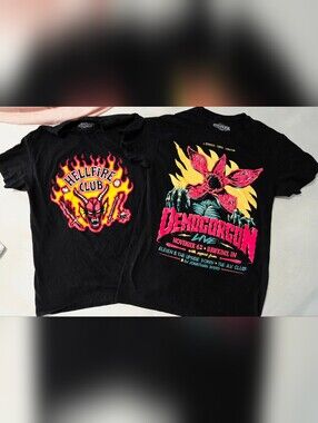 STRANGER THINGS LOT, CLOTHES & METAL SIGNS